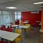 Premiere Classe Ξενοδοχείο *