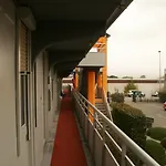 Premiere Classe Ξενοδοχείο *