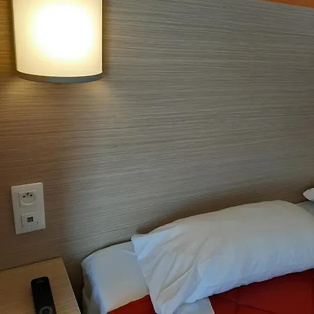 Hotel Premiere Classe *
