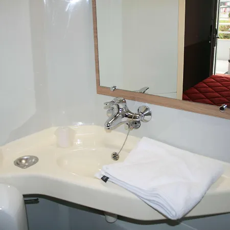 Premiere Classe Hotel *