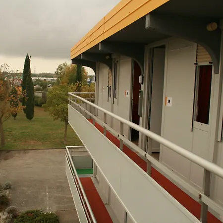 Отель Premiere Classe Каркассон