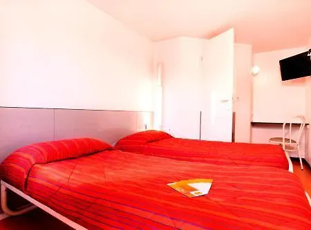 Premiere Classe Отель *